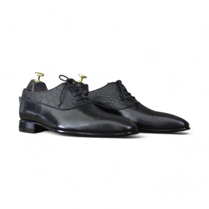 Sleek Design of Handmade Black Alligator Leather Shoes for Men