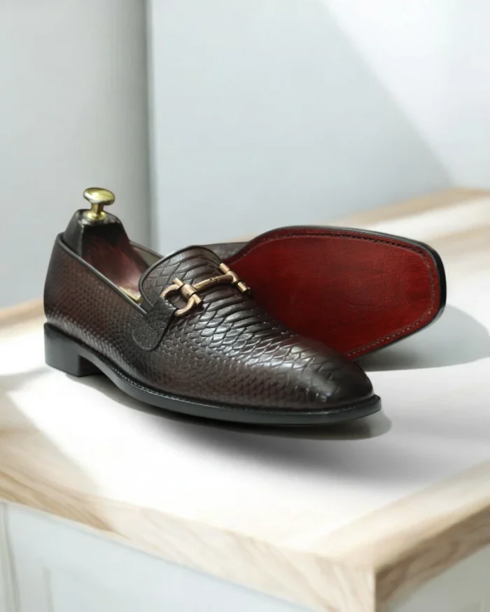 Durable Sole of Men's Python Texture Loafers